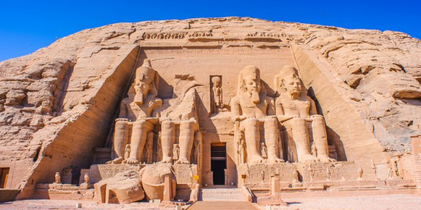 Ramsés no templo de Abu Simbel
